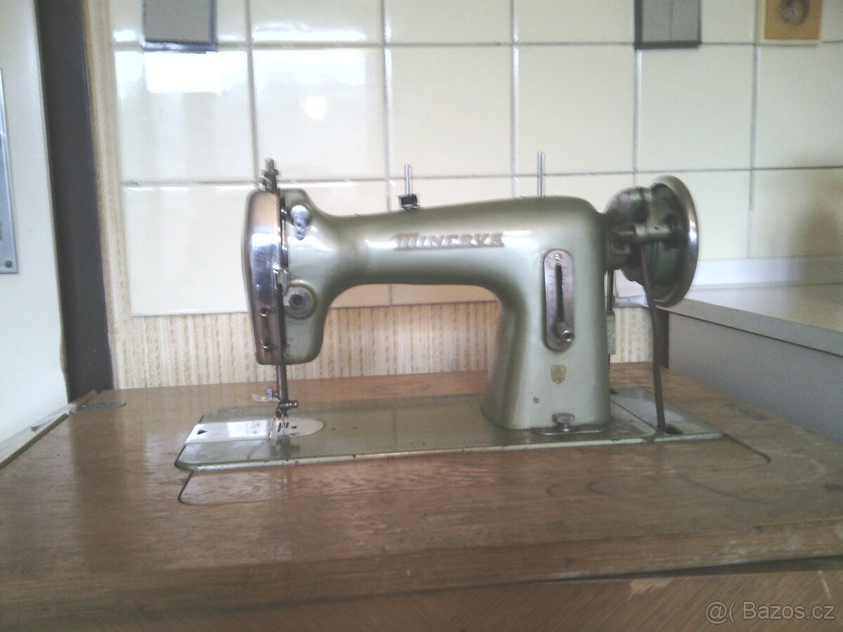 Šicí stroje - 3