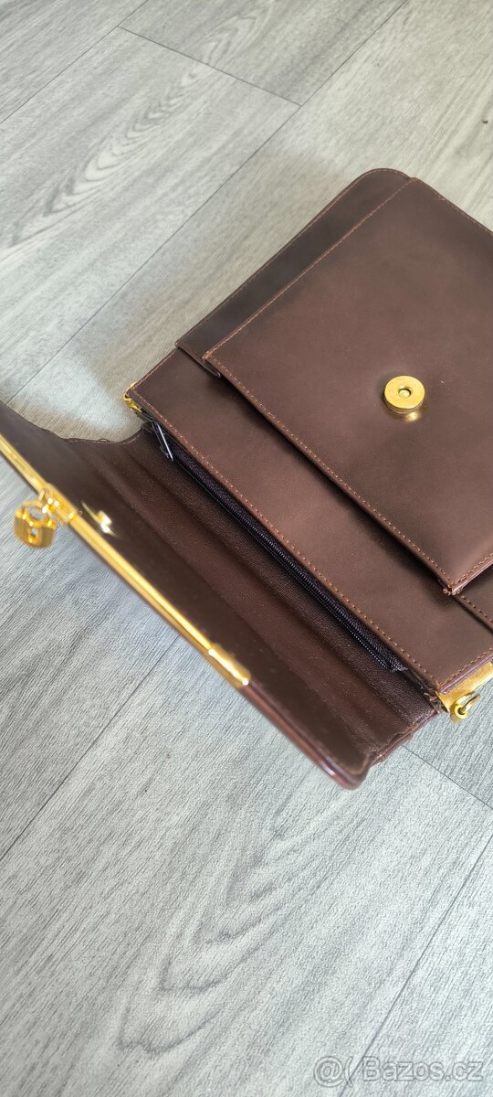 Pěkná nová kabelka - 3