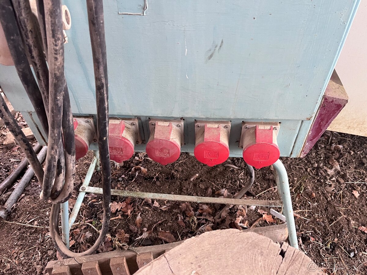 Rozvaděč-stavba-antoníče - 3