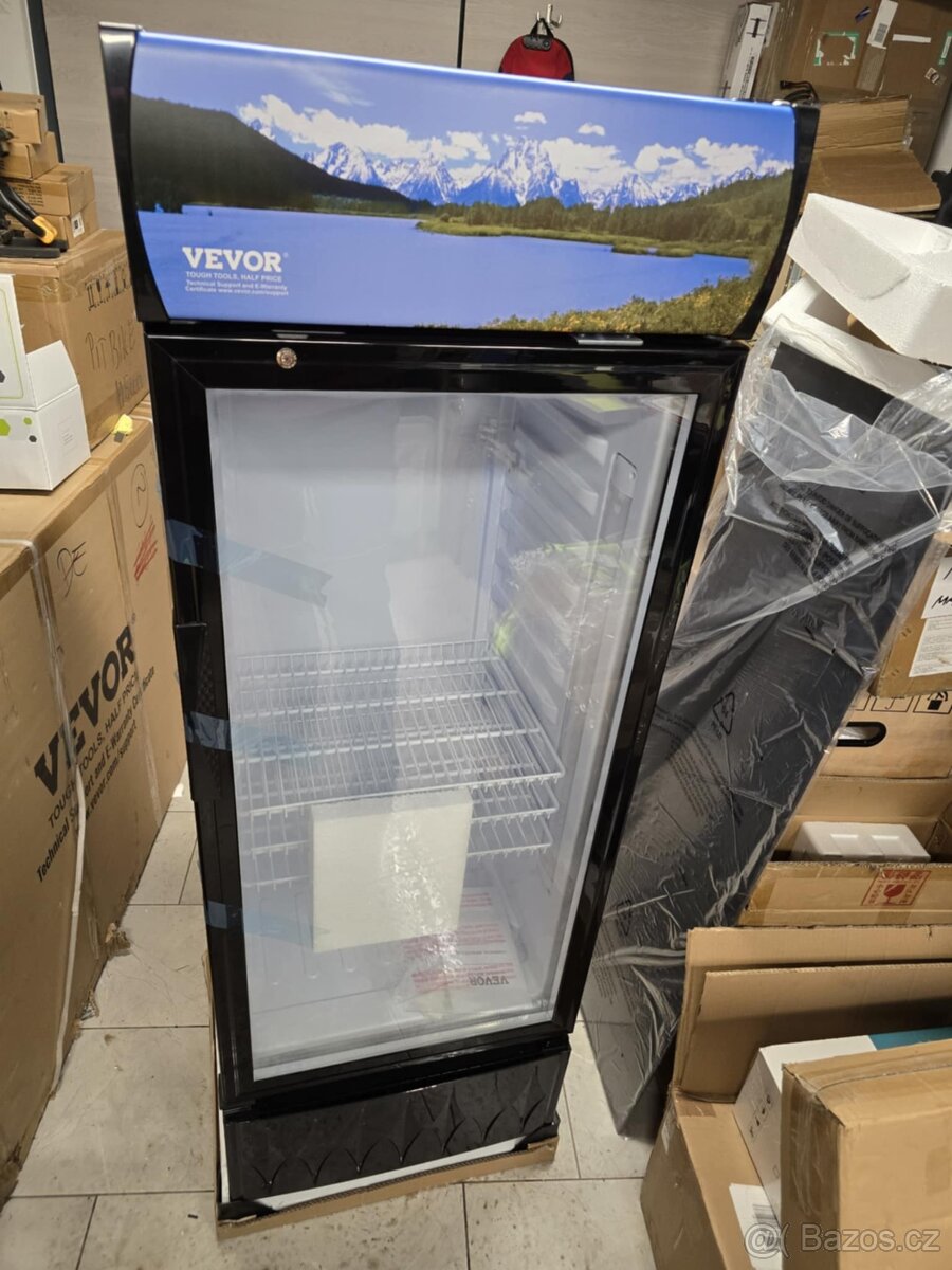 Prosklená lednice 195L - 3