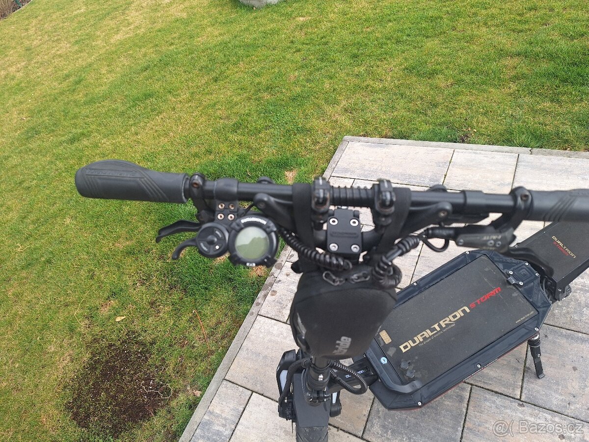 Elektrokoloběžka Dualtron Storm - 3