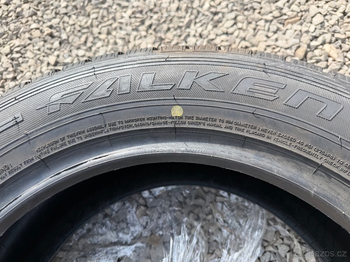 215/60R17C nově - 3