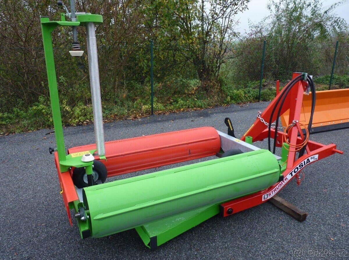 Oviječka na balíky nesena za traktor - 3