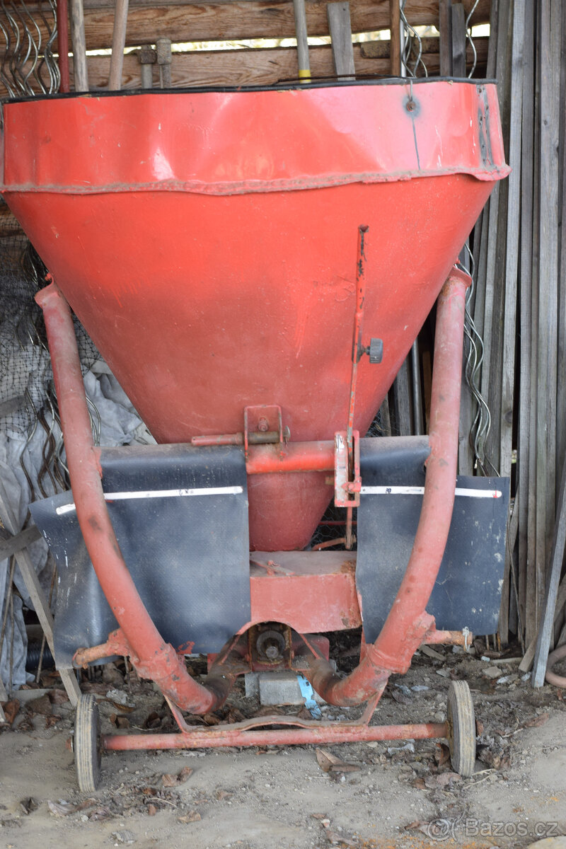 Rozmetadlo nesené - 3