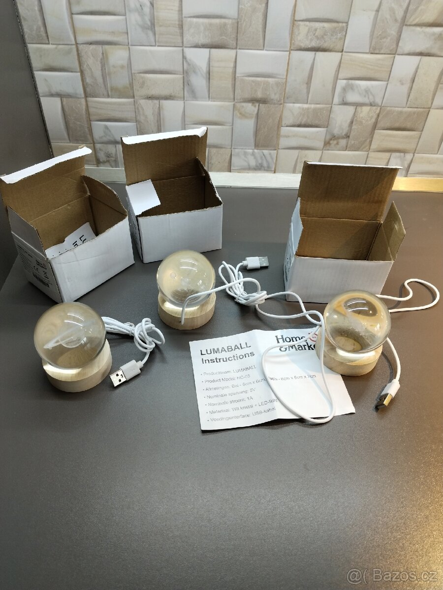 Lampička s křišťálové koule - 3