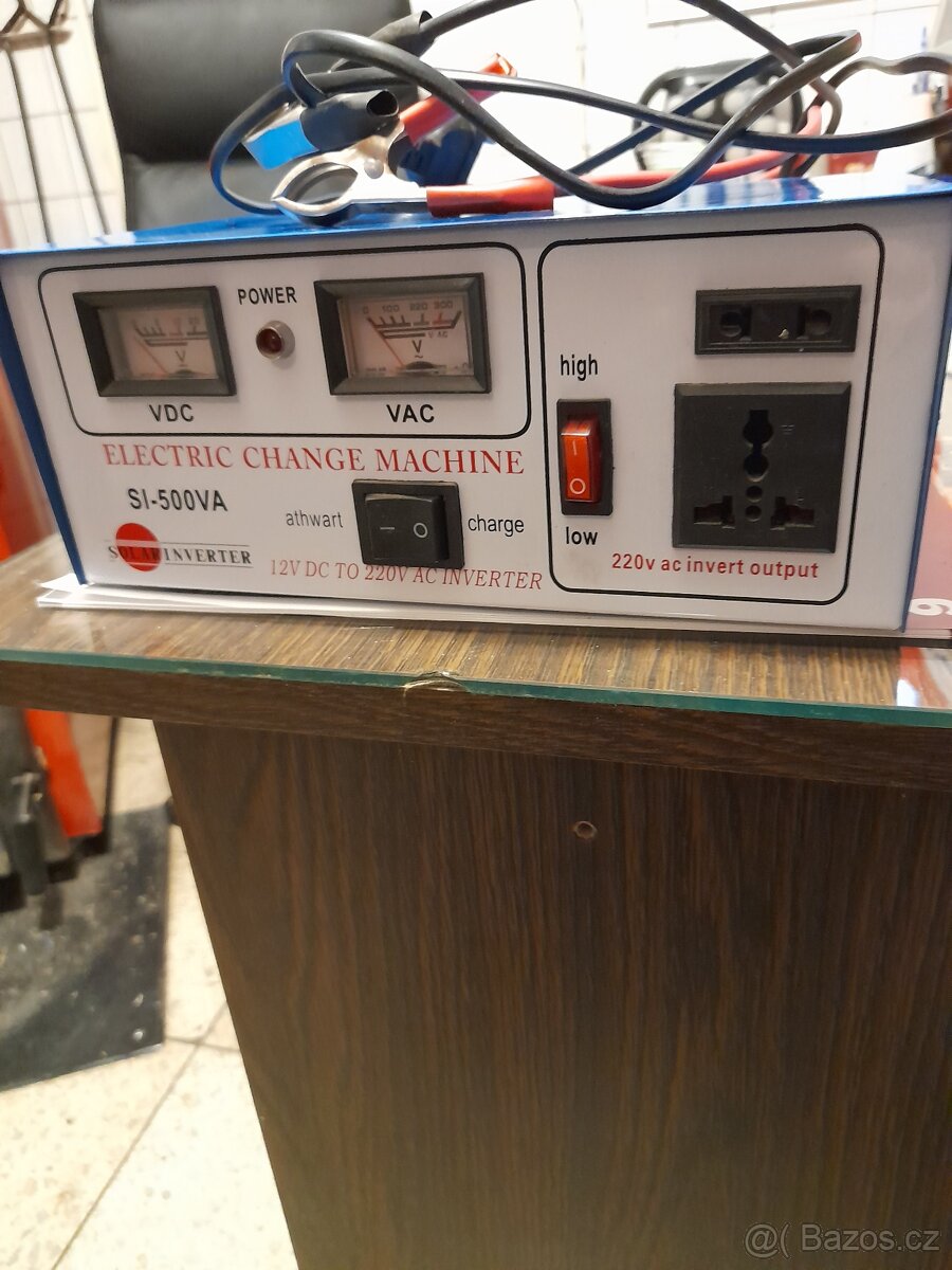 12V DC TO 220V AC INVERTER. - 3