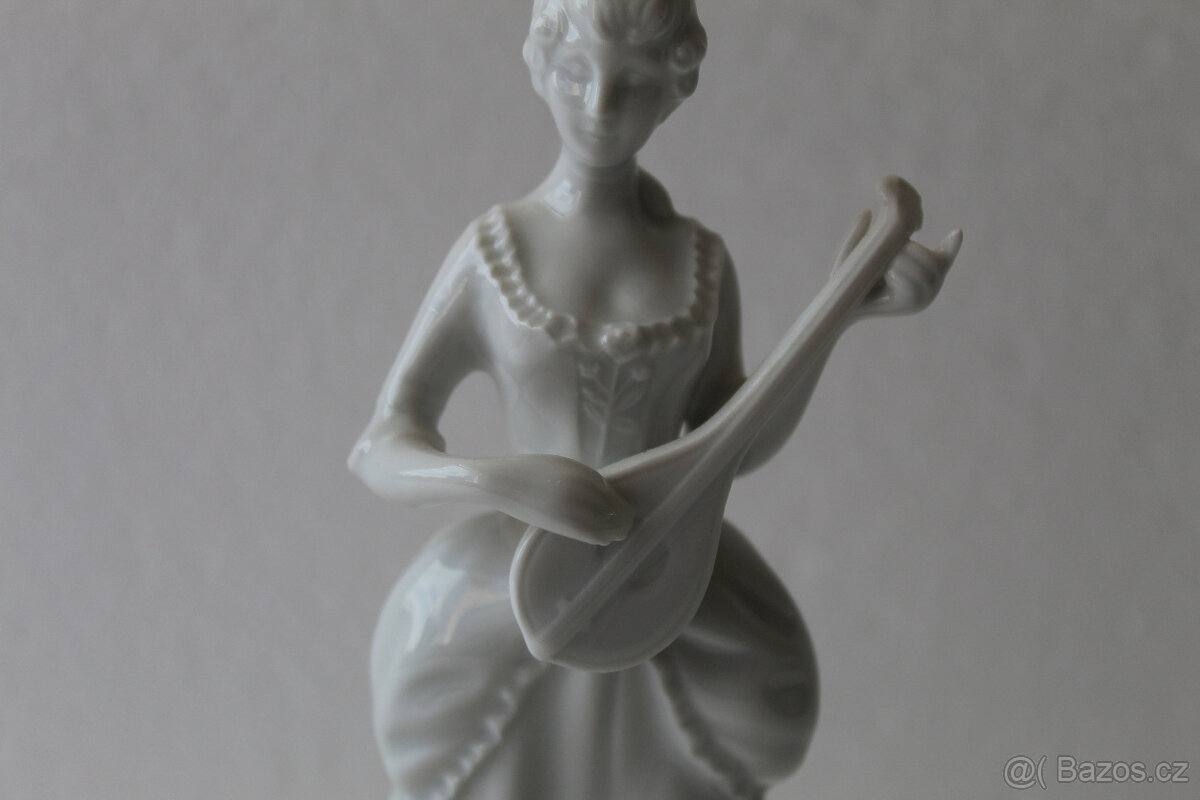 dívka – Royal Dux - 3