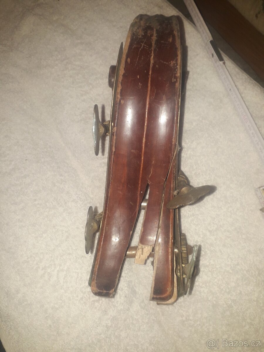 Upinač strun hlava - 3