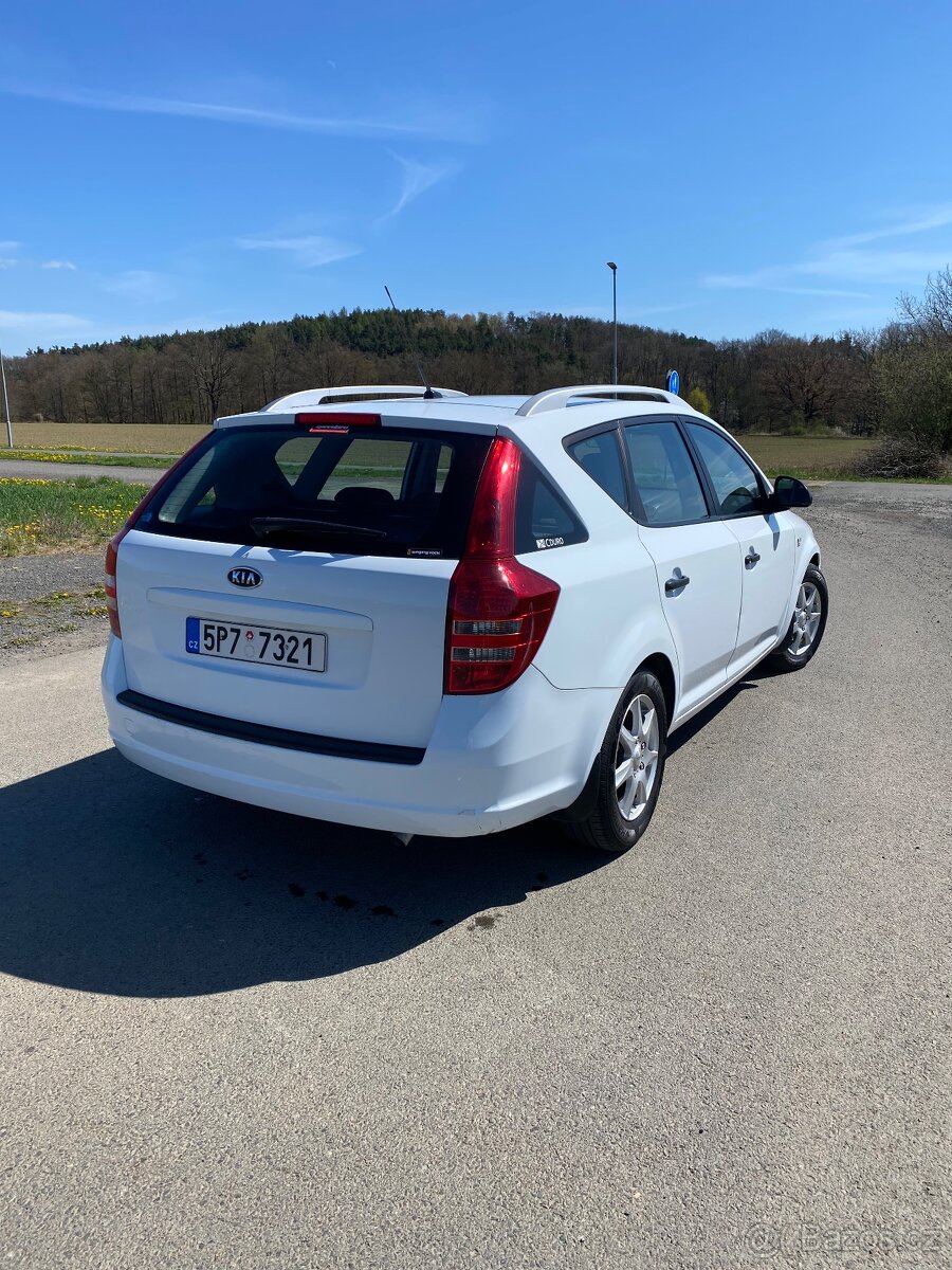 Kia ceed 1,4 combi 2009 - 3