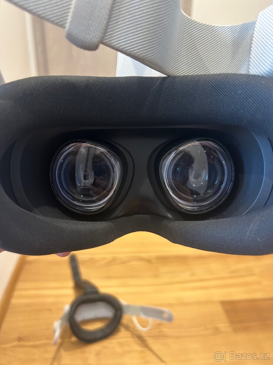 Oculus Quest 3s - 3