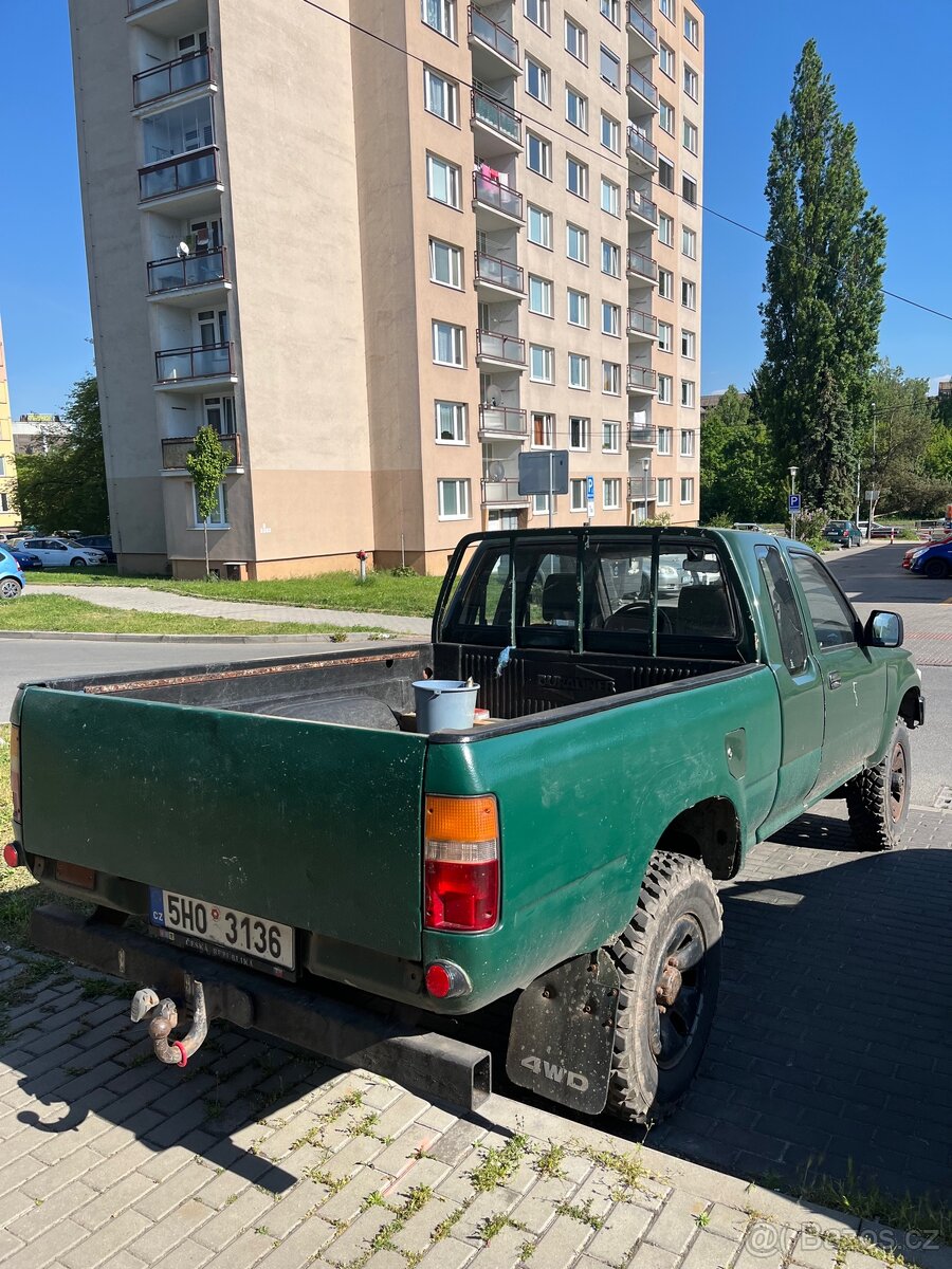 Vyměním Toyotu Hilux 2.4D