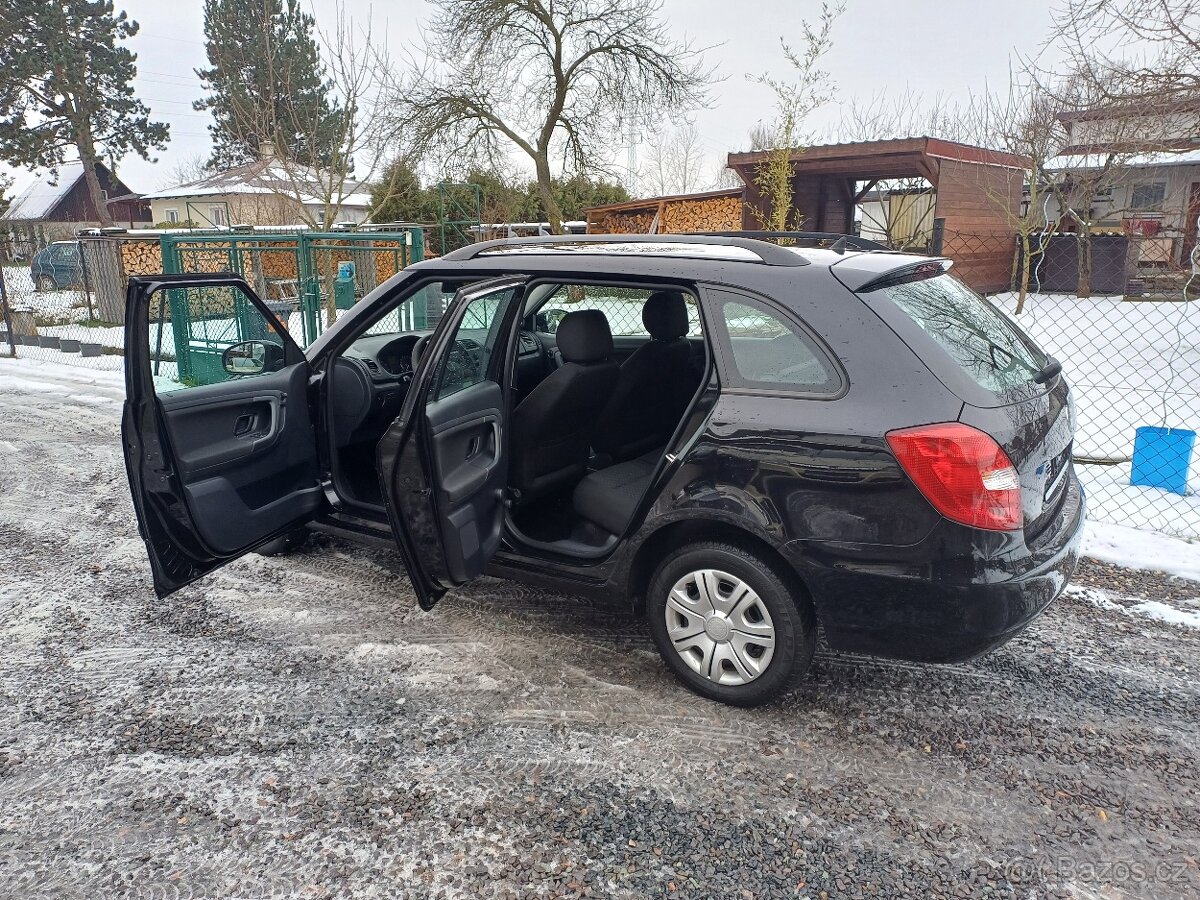 Benzínová Škoda Fabia po rozvodech 1.2...2012 - 3