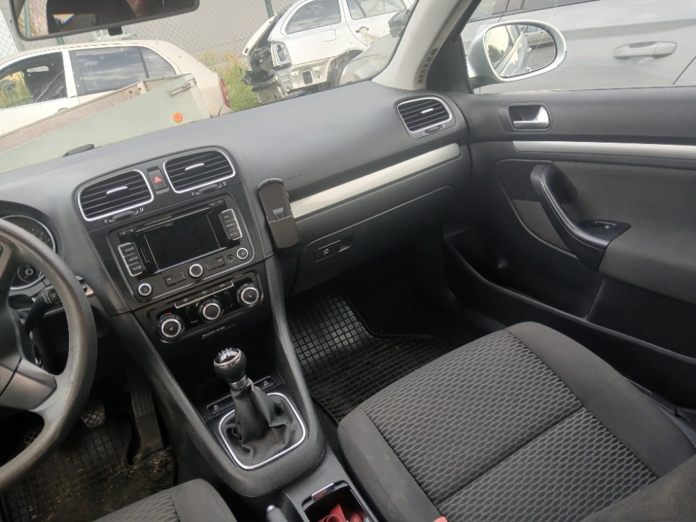 Volkswagen Golf Variant 1.6 TDi 77kW r.v.4/2010 - 3