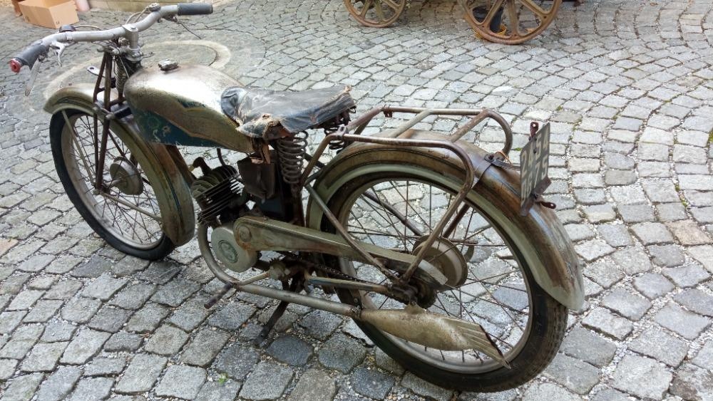 Motocykl MR. 40 léta. - 3