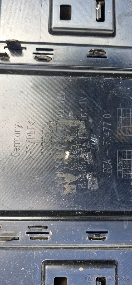 Maska mrizka predniho narazniku gril audi Q3 - 3