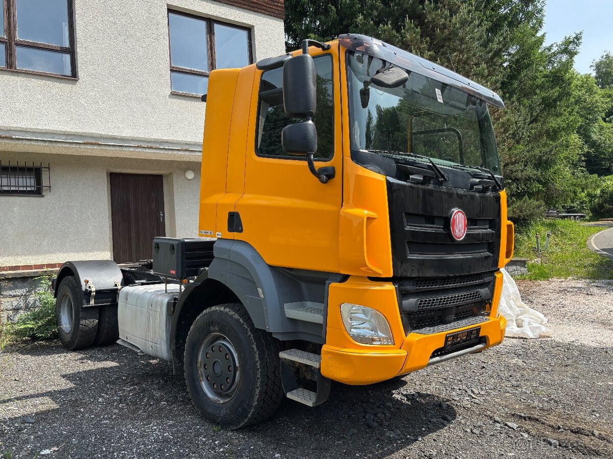 Tatra Phoenix 4x4 , traktor - 3