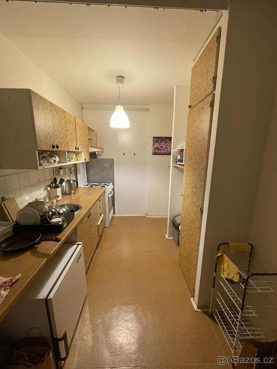 samostatný pokoj pro ženu - 3