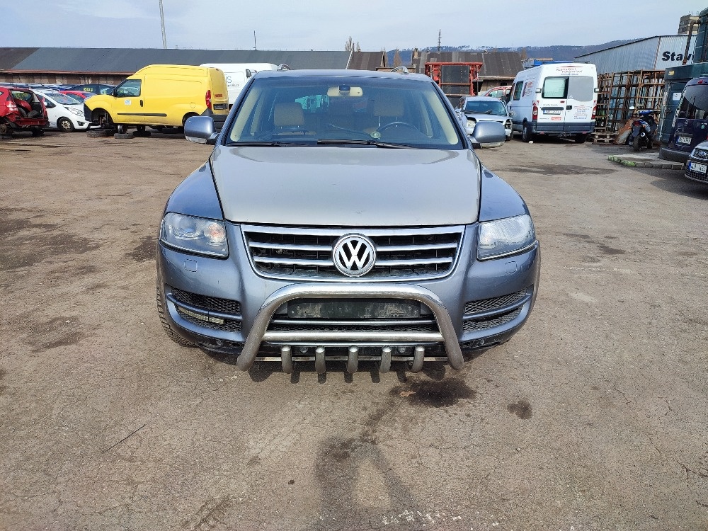 VW Touareg č. 1122 - 3