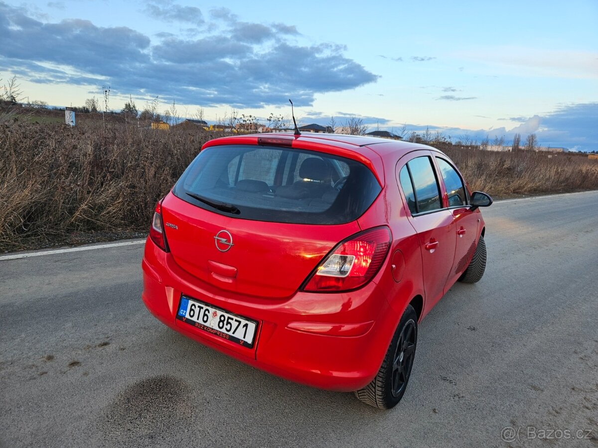 Opel Corsa D 1.4 benzín - 3