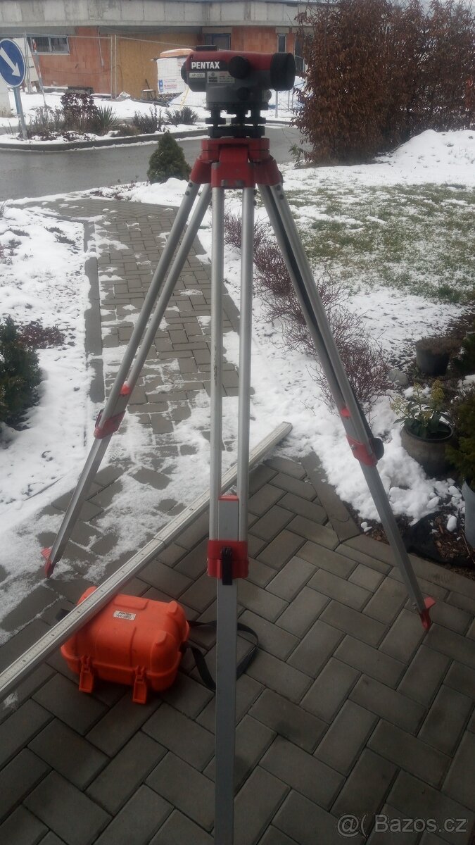 Nivelační přístroj Pentax AP-230 - 3