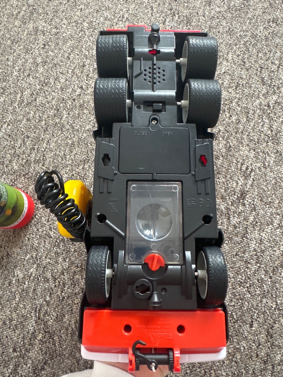 Požární auto sám + termoska na vodu - 3