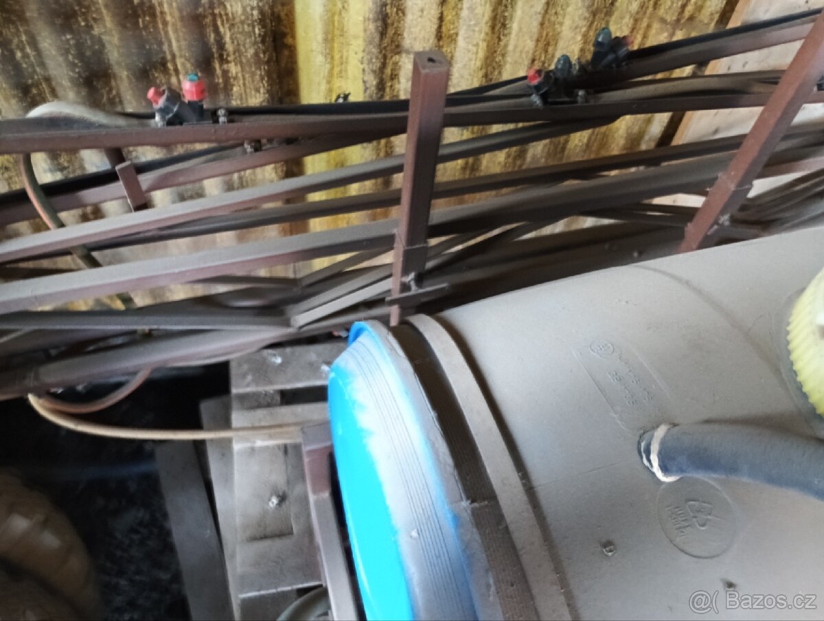 Postřikovač za traktor. - 3