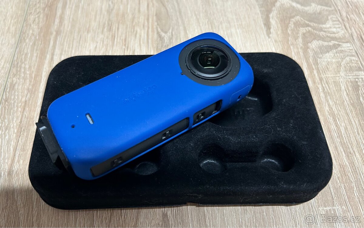 Kamera Insta360 X3 a příslušenství - 3