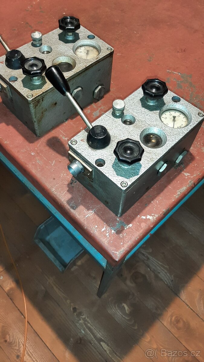 Přepínací a ovládací regulátor - 3