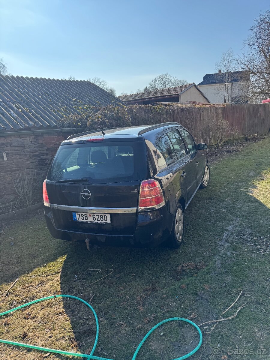 Opel Zafira - 3