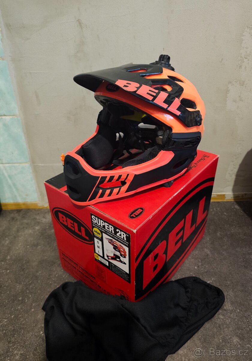 Prodám helmu Bell Super 2R Mips - 3