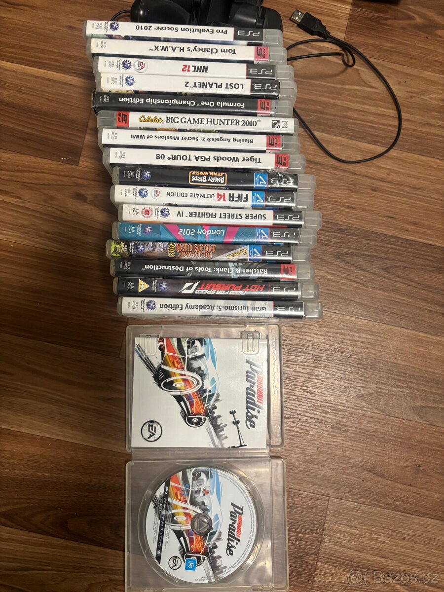 PS3 + ovladače a -17her - 3