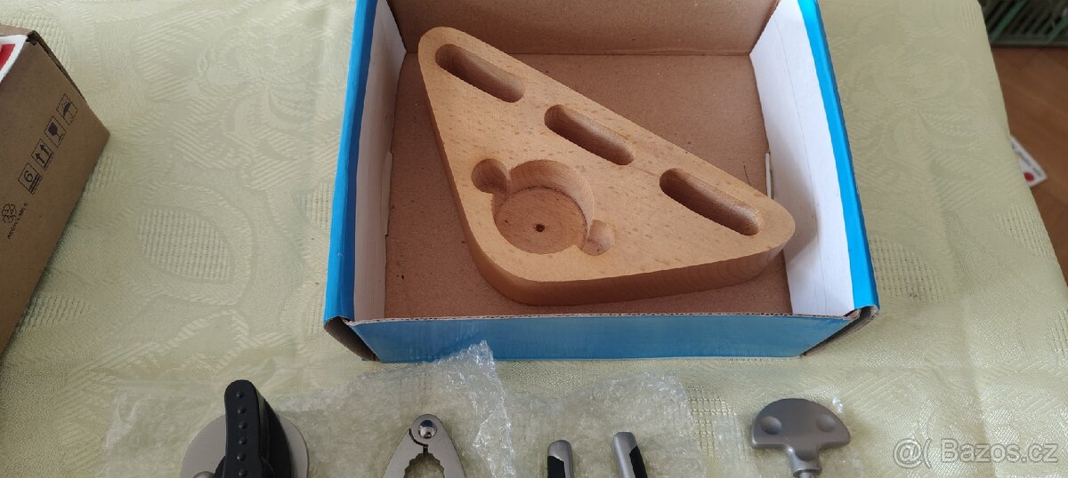 Sada kovových kuch. pomocníků - 3