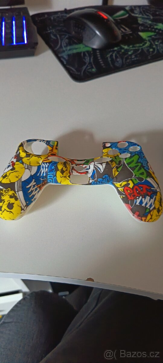 Prodám kryt na PS4 ovladač - 3