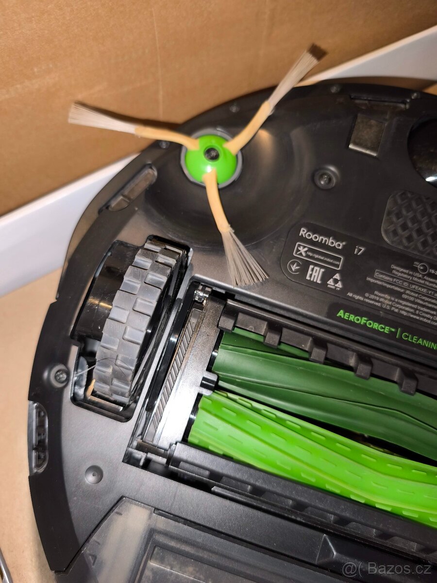 iRobot Roomba i7 robot vysavač - 3
