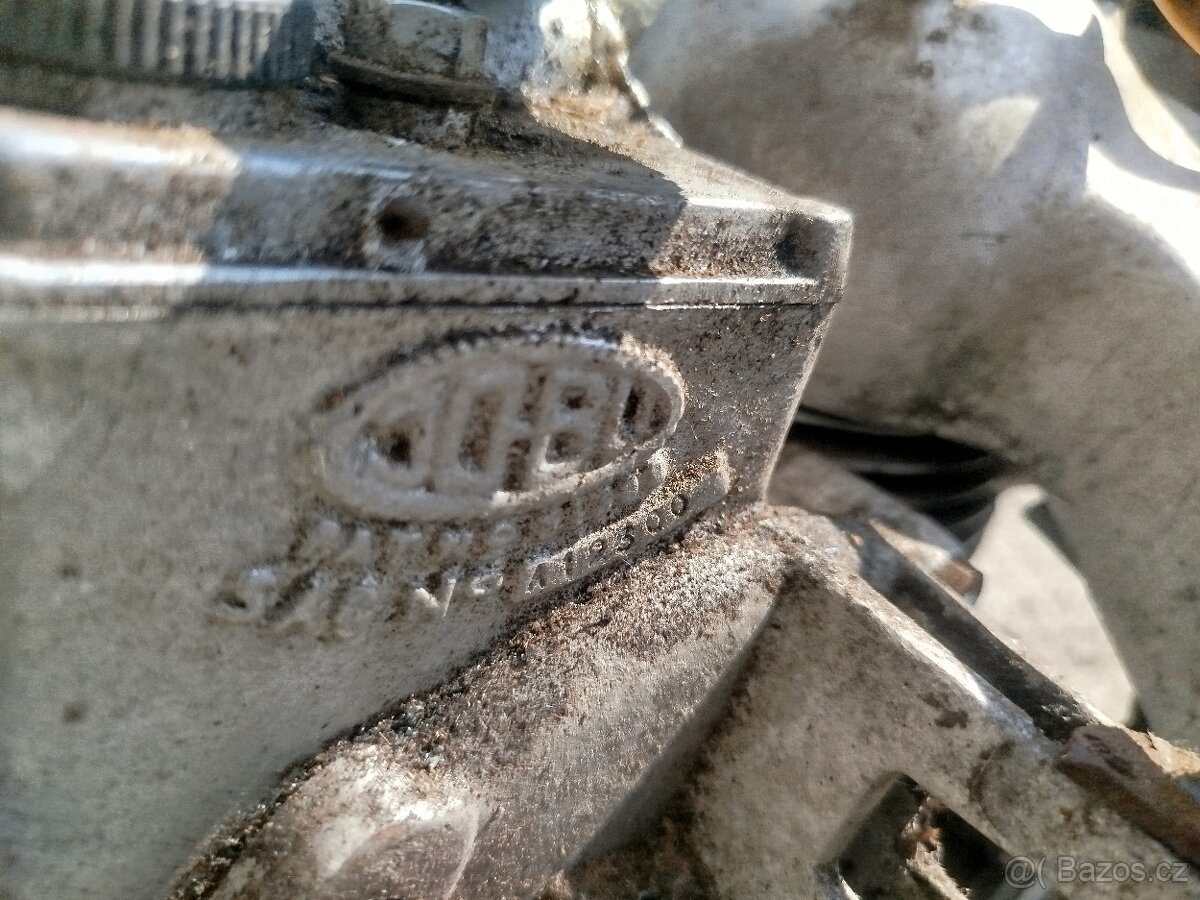 Jobu junior motorová pila - 3