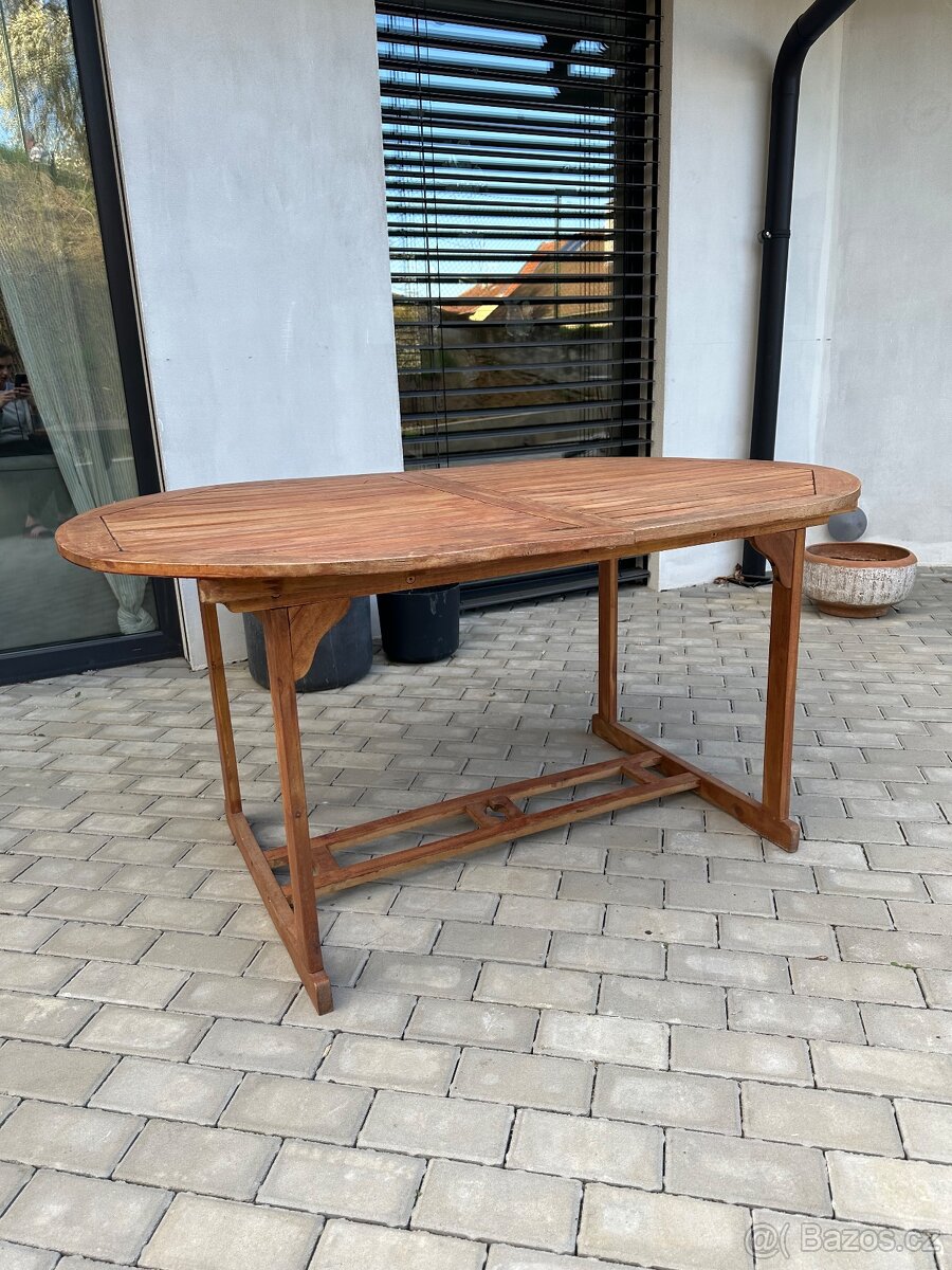 Dřevěný stůl - 3