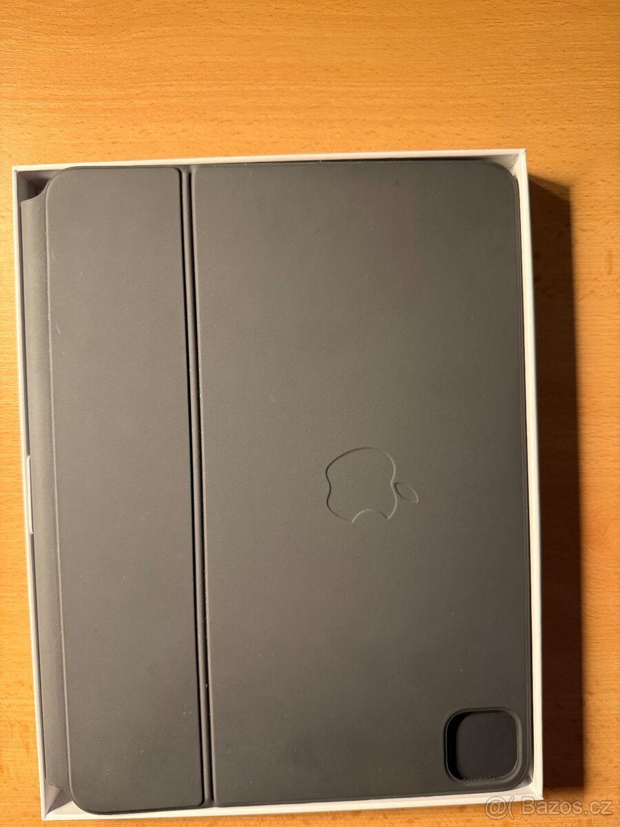 Apple Magic Keyboard a Apple Pencil - 3