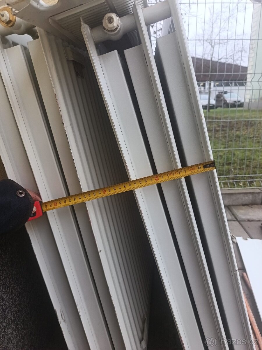 Prodáme 4 radiátory, viz foto. Cena dohodou - 3