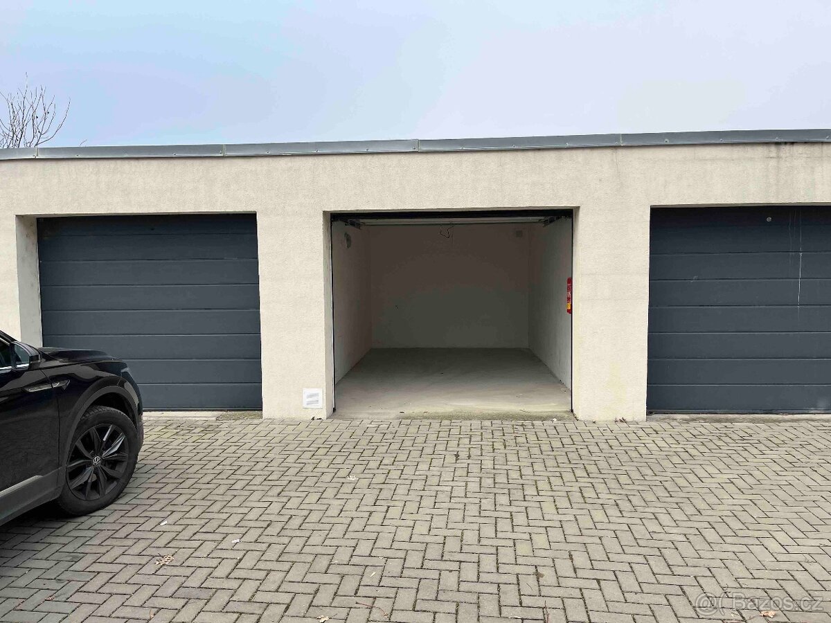 Pronájem garáže - 3