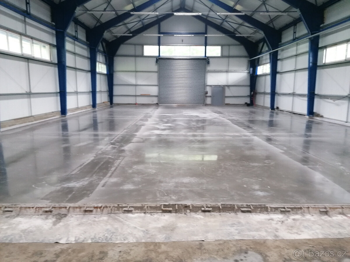 Prodej haly 820 m2, Valašské Meziříčí + st. pozemek 3.157 m2 - 3
