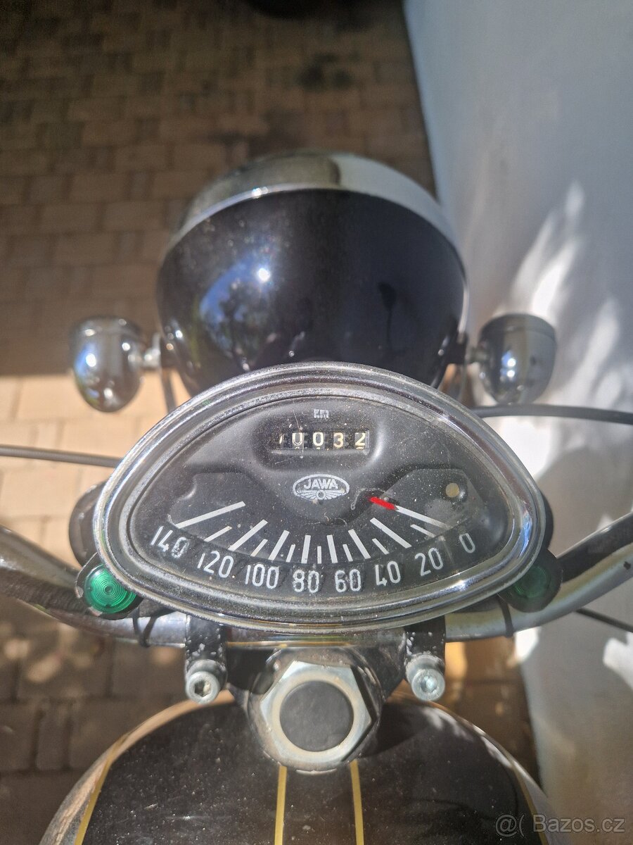 Nova Jawa 250 typ 559 rv 67 platne doklady biele spz - 3