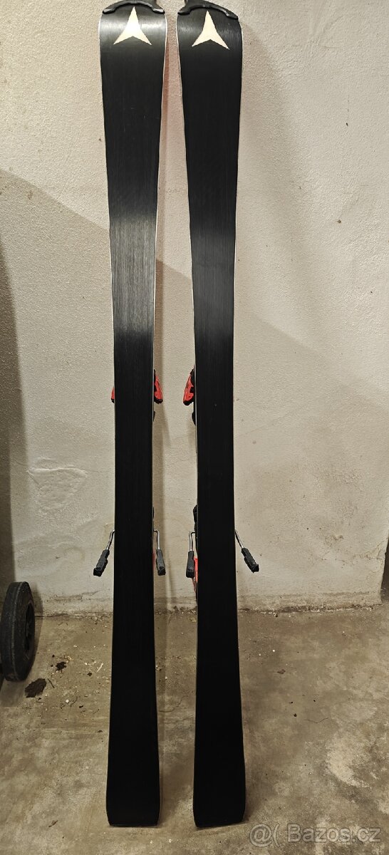 Slalomové lyže atomic - 3