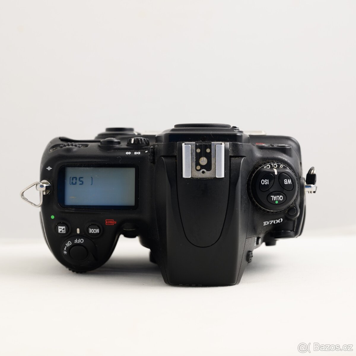 Nikon D700 + originalni battery grip - 3