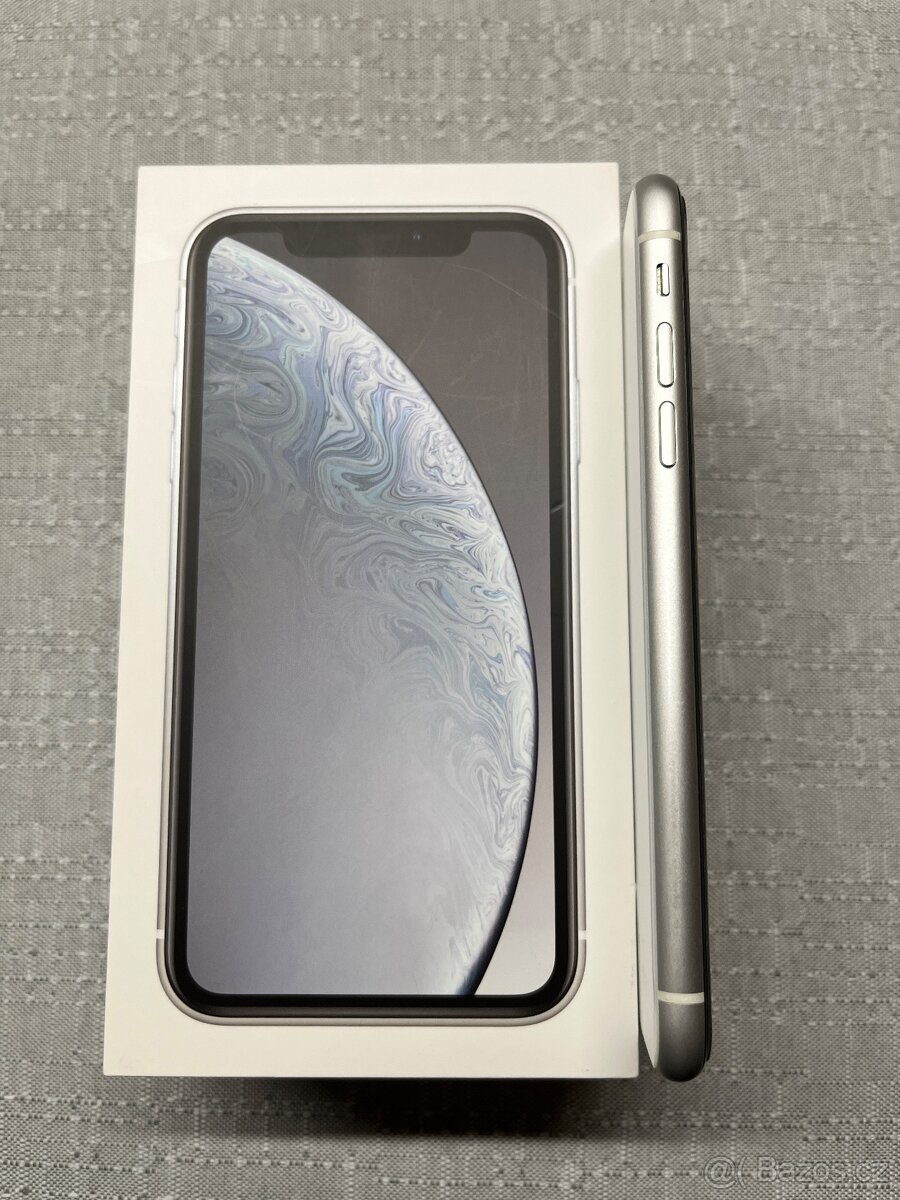 Apple iPhone XR, 64GB White - 3
