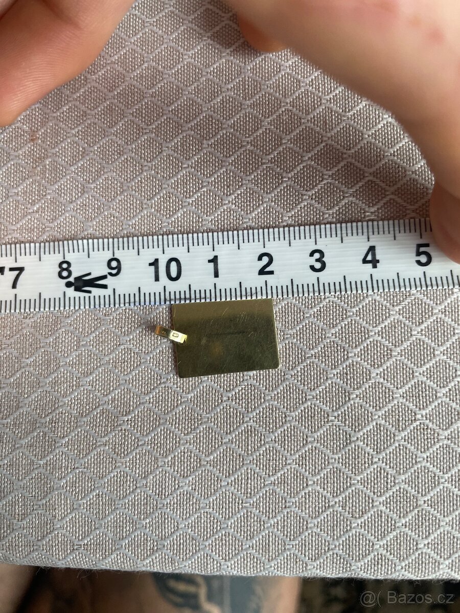 Zlatý přívesek - 3