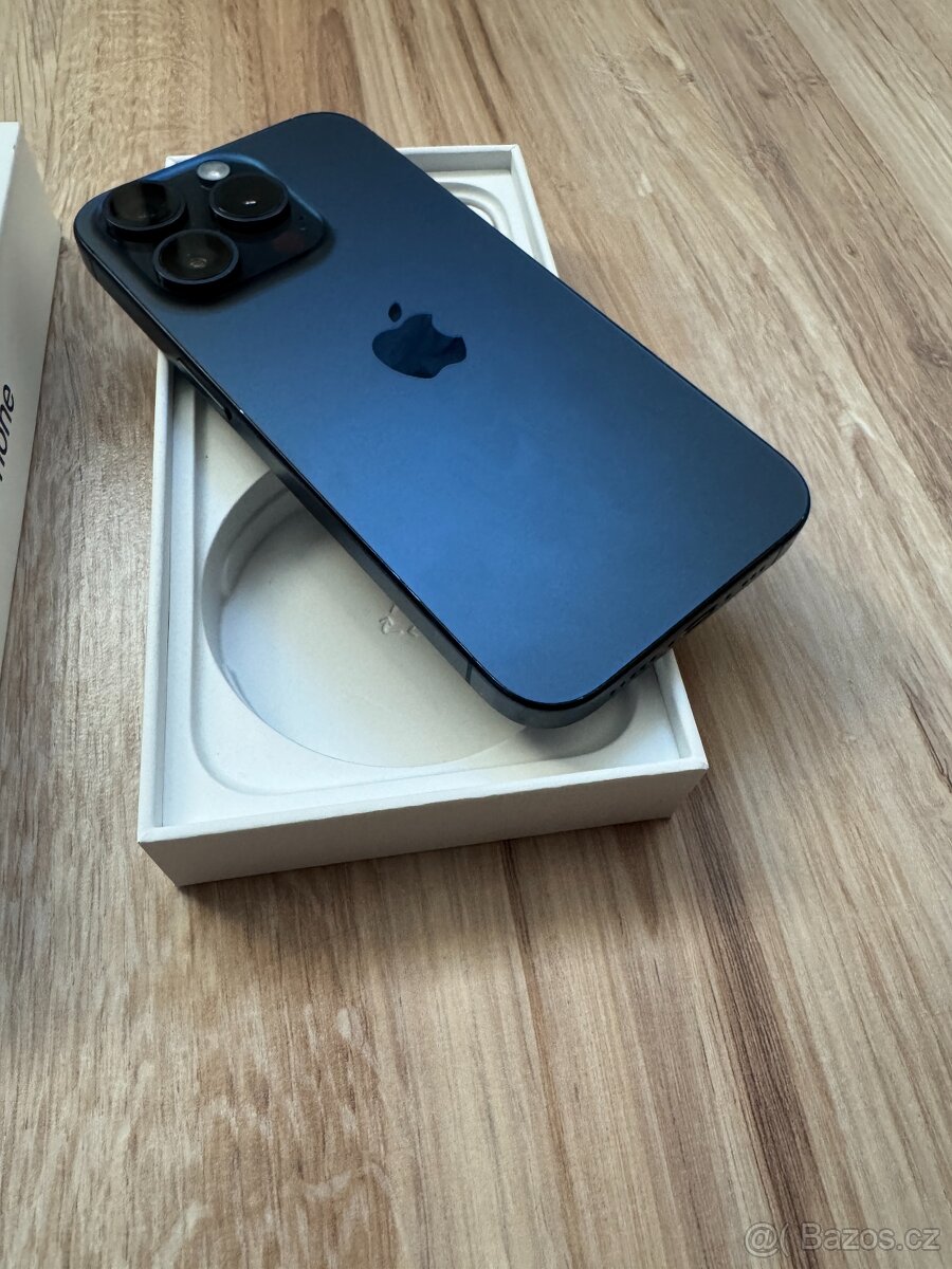 iPhone 15 Pro 256GB Titanium Blue - 3