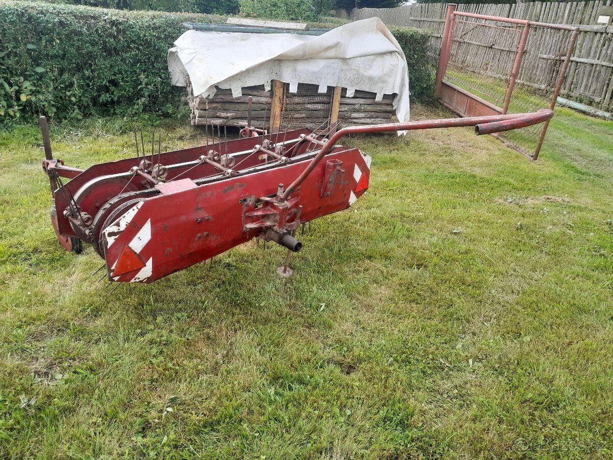 Obraceč sena na MF - 3