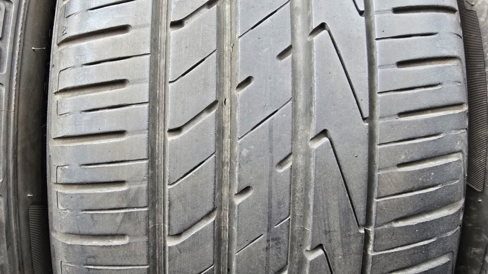 Letní pneu 235/50/19 Hankook - 3