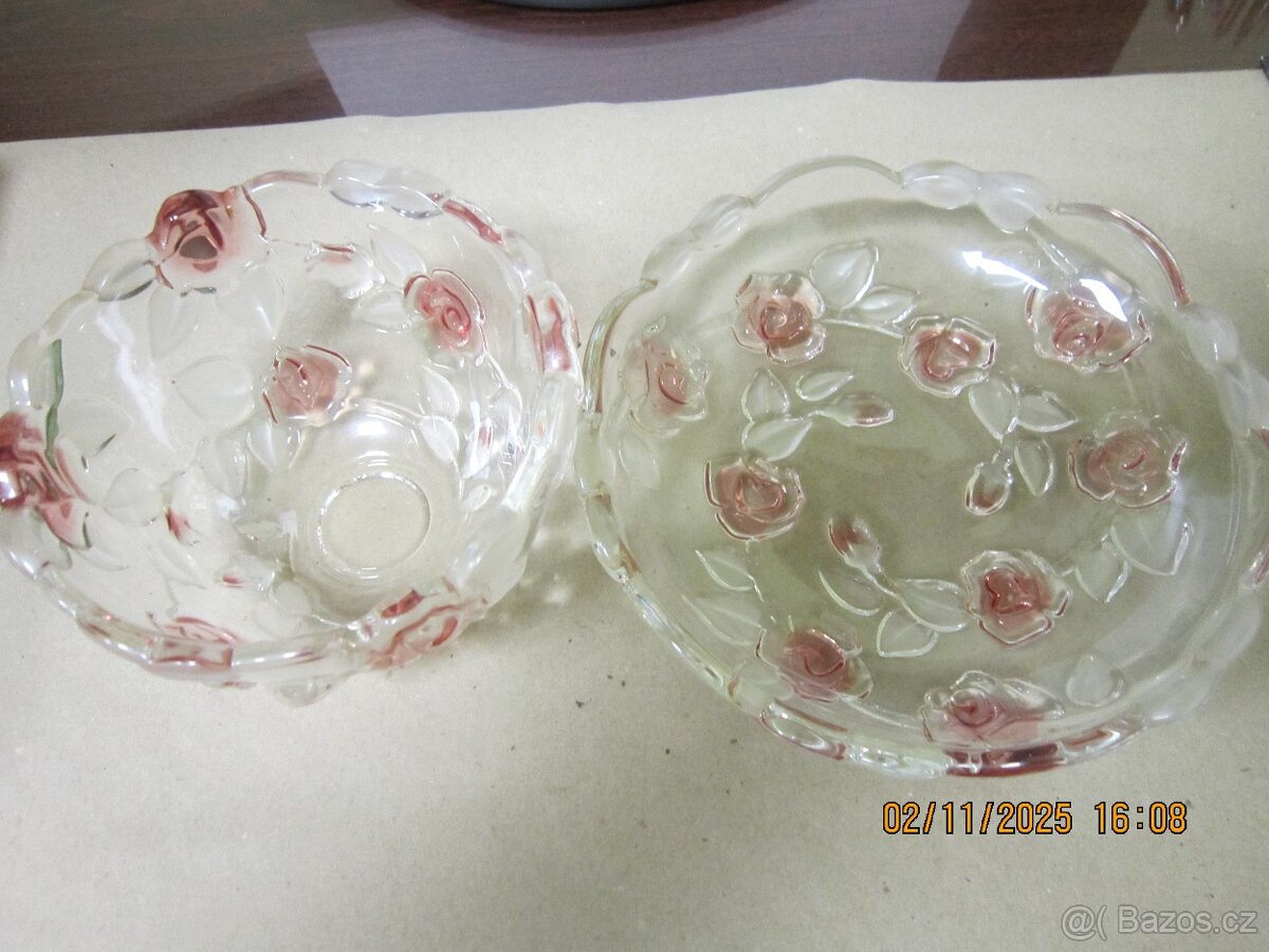 zdobená miska s talířkem z masívního skla - 3