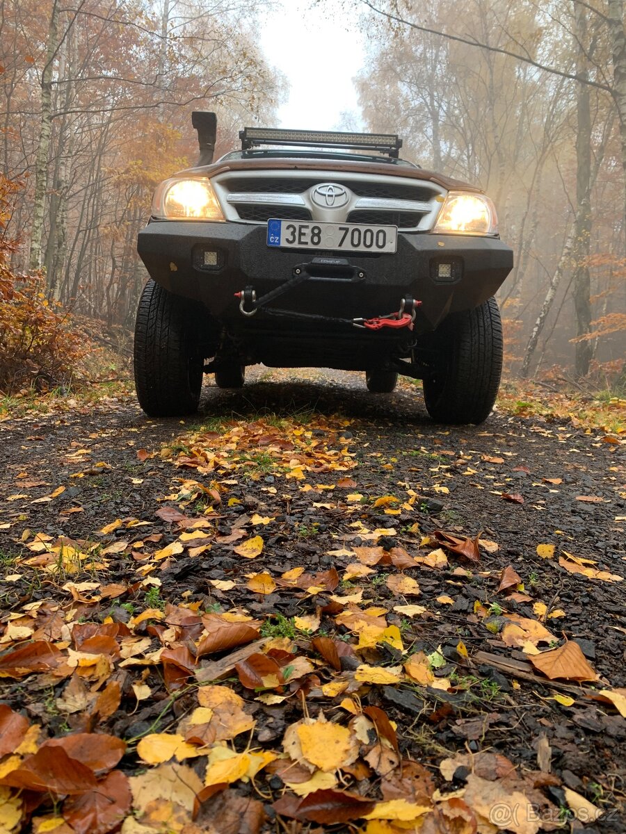 Toyota Hilux 3.0 D4D Off Road - 3